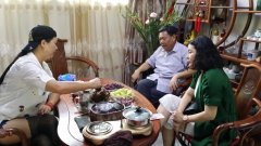 会长许清桦走访诗涵酒业有限公司董事长文婷